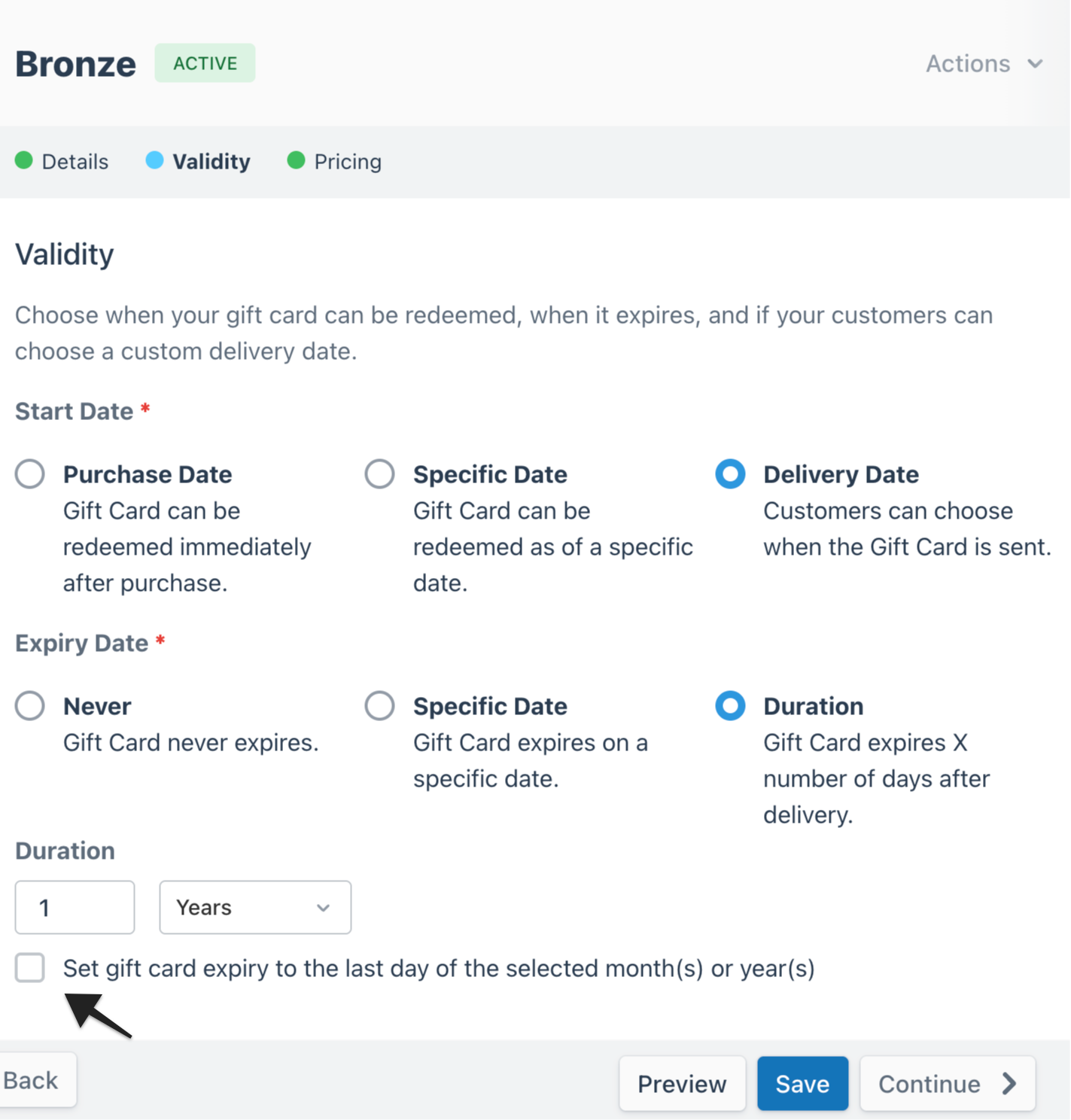 Gift card builder page with an annotation highlighting the setting to expire the gift card on the last day of the selected duration after delivery.
